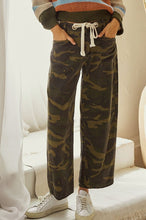 Load image into Gallery viewer, Camo Pants
