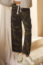 Load image into Gallery viewer, Camo Pants

