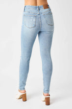 Load image into Gallery viewer, Tummy Control Skinny Jeans
